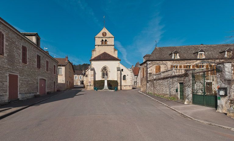 Portail : chapiteaux des colonnettes droites de l'ébrasement.