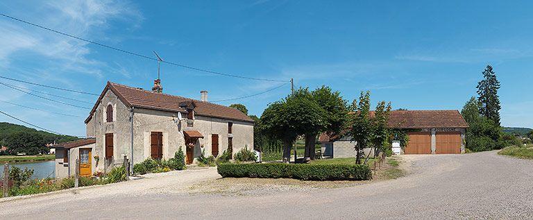 Maison de garde du port de Vandenesse (canal de Bourgogne)