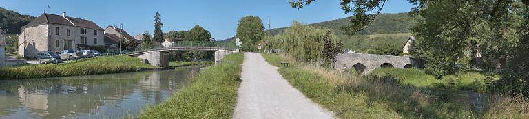 Pont sur canal et pont sur l'Ouche vus de l'aval.