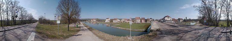 360° sur le port de Pont-Royal.