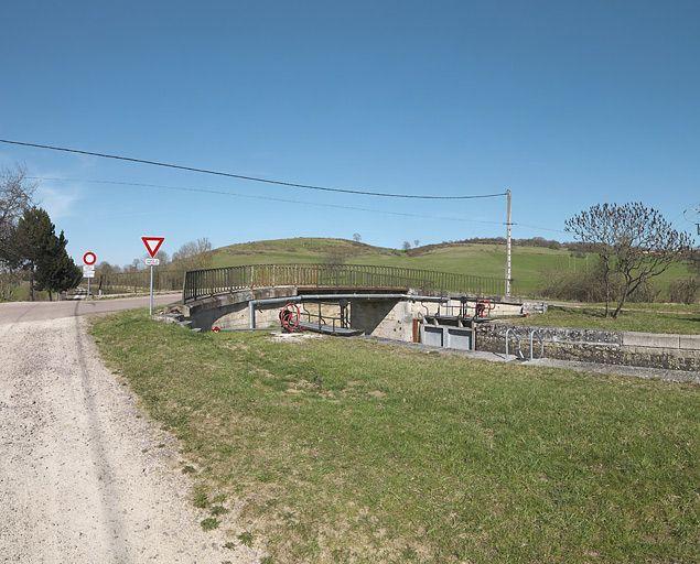 Le pont.