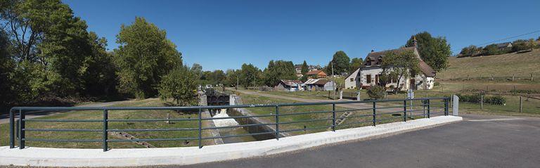 Vue d'ensemble du site d'écluse double.