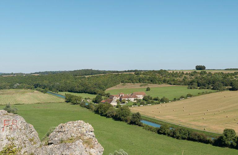 Vue d'ensemble de la chartreuse depuis les roches de Basseville.