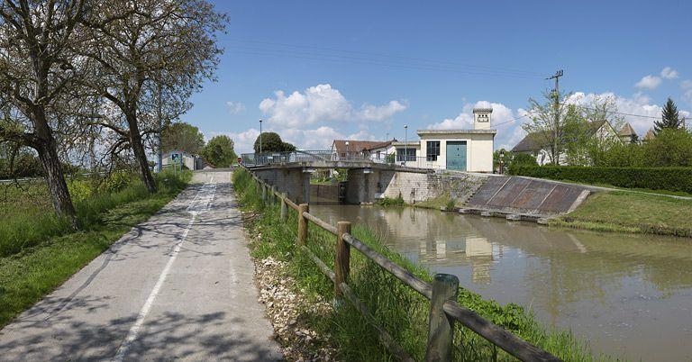 Le site, vu d'aval.