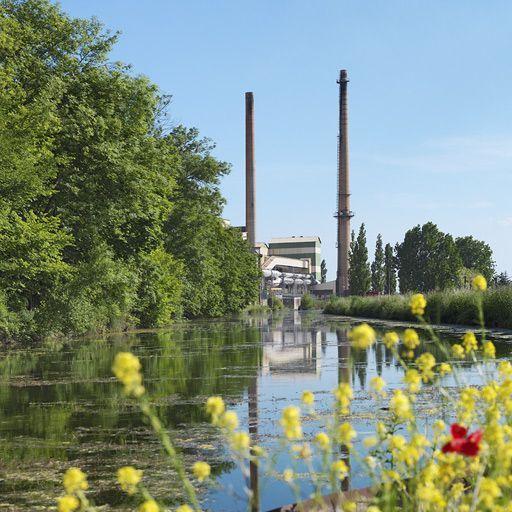 Verrerie ; usine Vérallia, ancienne usine Saint-Gobain (activités liées au canal du Centre)
