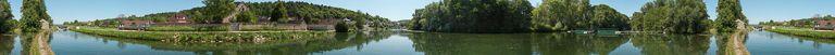 Panorama de la râcle de Mailly-la-Ville avec le barrage sur l'Yonne.