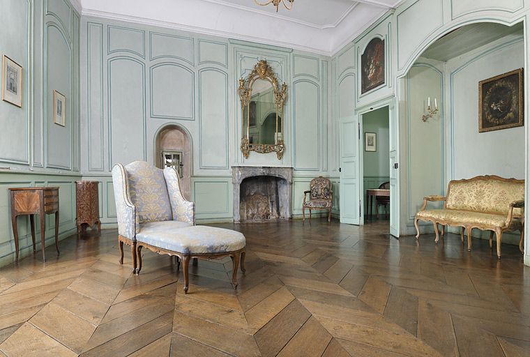 Petits appartements : grande chambre vue d'ensemble.