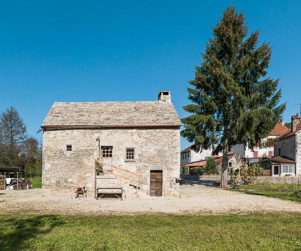 Vue de la façade principale.