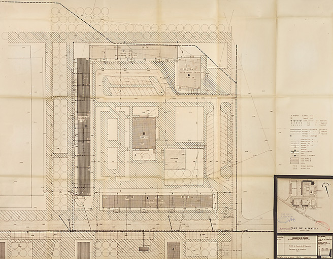 Bâtiment A à K : troisième tranche de 52 logements, bâtiments F et G, plan de masse et de situation ; L. Robert, G. Denise, mai 1965. (Archives municipales Cosne-Cours-sur-Loire, 200 W 20 - PC 821)