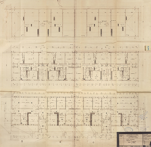 Bâtiment A à K : première tranche de 48 logements, bâtiment B, plans du sous-sol, d'étage courant et des combles ; L. Robert, G. Denise, décembre 1961. (Archives municipales Cosne-Cours-sur-Loire, 200 W 11 - PC 542)