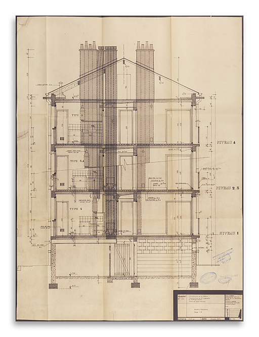 Bâtiment A à K : première tranche de 48 logements, bâtiment A, B, C et D, coupe ; L. Robert, G. Denise, décembre 1961. (Archives municipales Cosne-Cours-sur-Loire, 200 W 11 - PC 542)