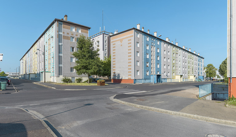 Bâtiments E et I, façades antérieures et latérales.