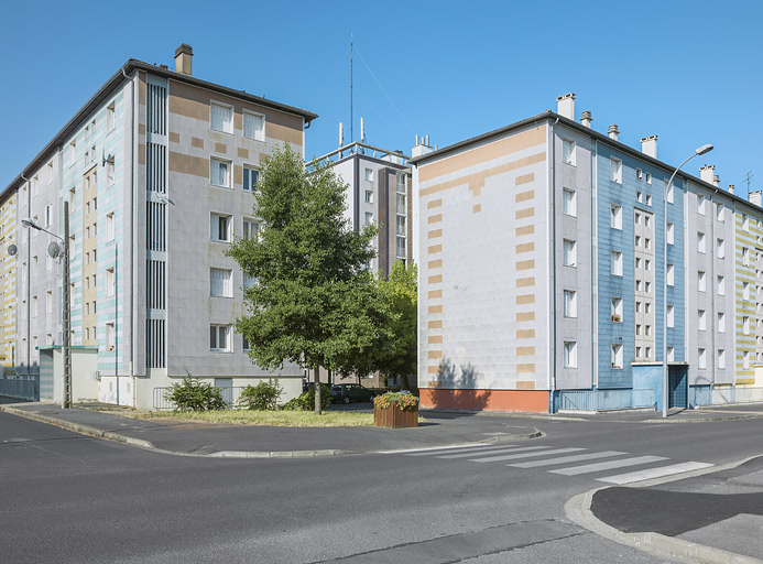 Bâtiments E et I, façades antérieures et latérales.
