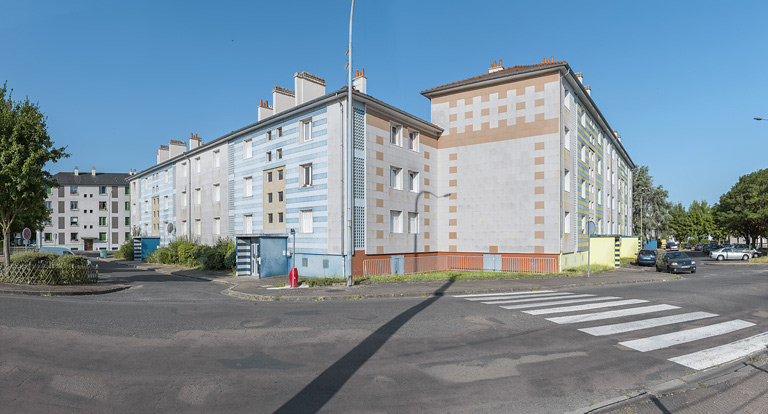 Bâtiments A et B, façades antérieures et latérales.