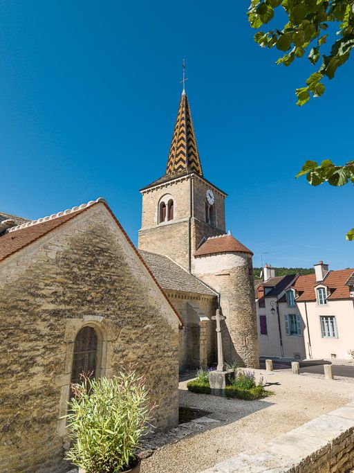 Chapelle nord-est, clocher et tourelle d'escalier.