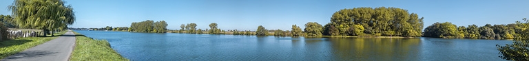 La confluence de l'Ouche dans la Saône à la hauteur d'Echenon (21).