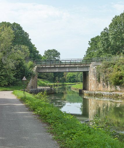 Vue d'ensemble du pont.