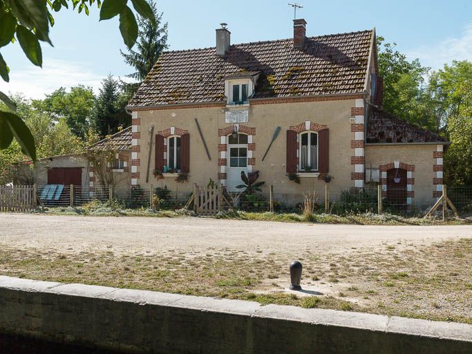 Vue de la maison éclusière.