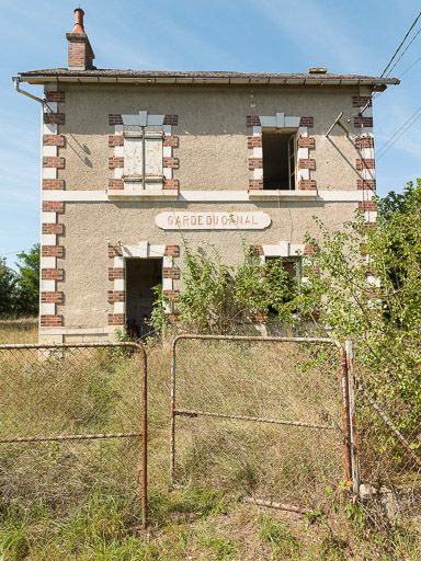 Vue d'une maison de barragiste.