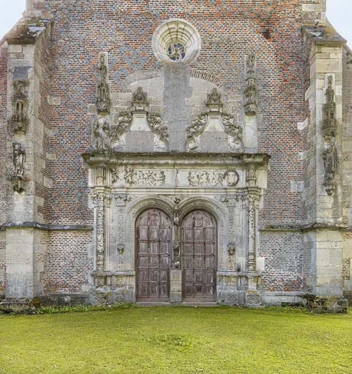 Portail de la chapelle.