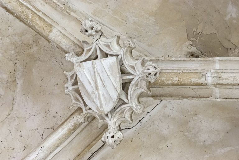 Intérieur de la chapelle : clef de voûtes.