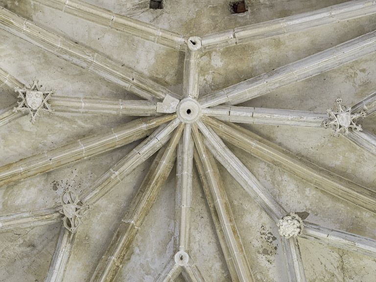 Intérieur de la chapelle : voûtes du choeur.