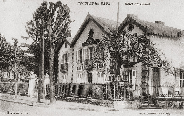 Façade sur l'avenue de la Gare.