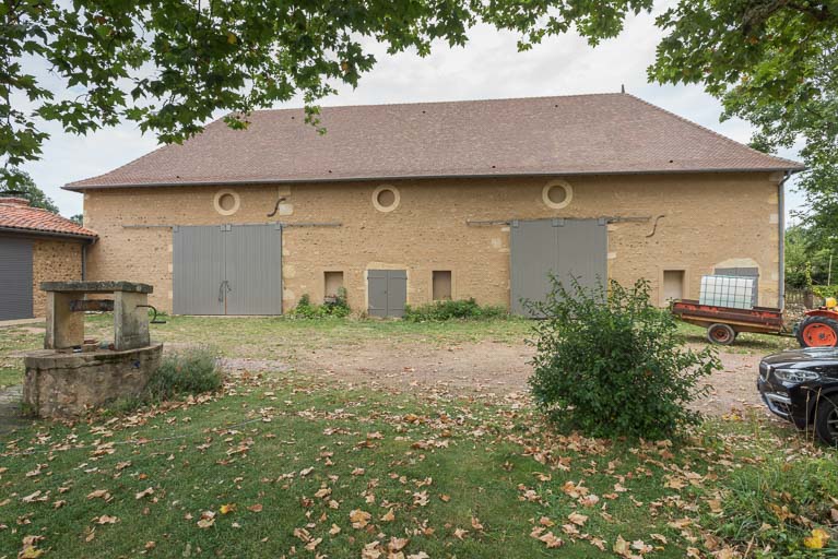 Façade antérieure de la grange