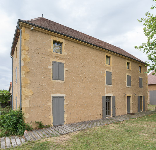 Façade antérieure de la maison de la ferme du Bois-Dieu