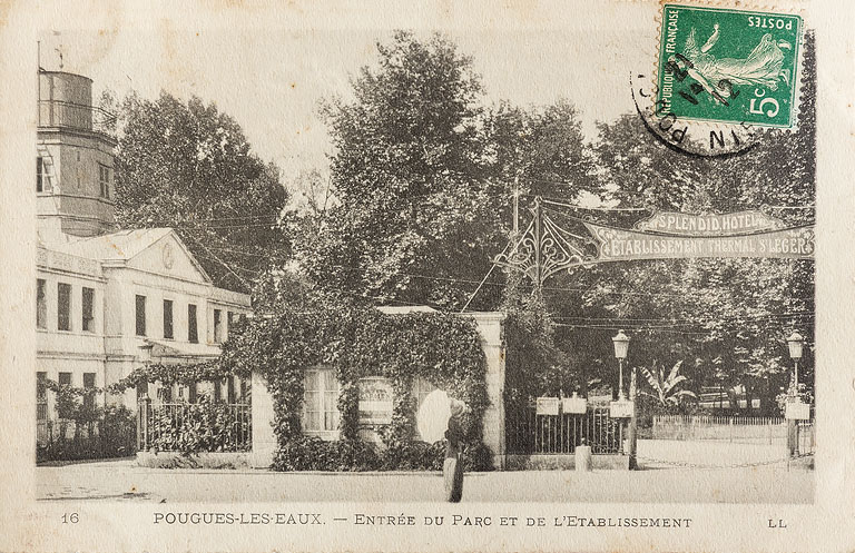 Pavillons d'entrée vers 1910.