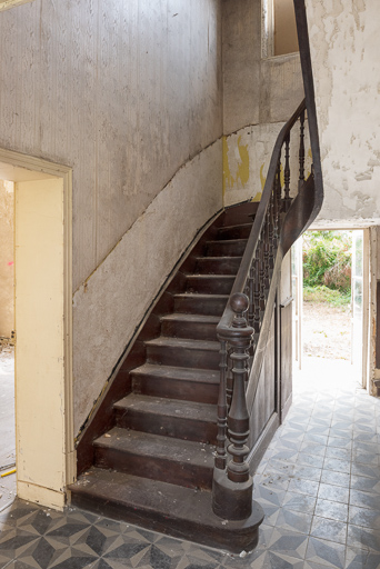 Escalier du corps principal, rez-de-chaussée.