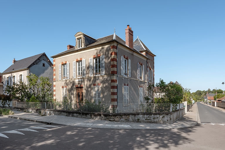 Vue depuis le sud-est.