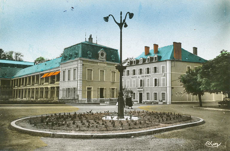 Situation de l'hôtel des Thermes (à droite), près de l'établissement thermal (à gauche).