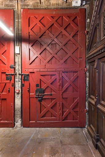 Revers d'une porte du portail occidental.