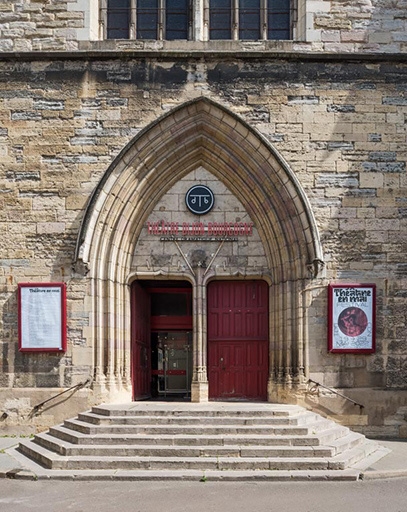 Façade occidentale : entrée.