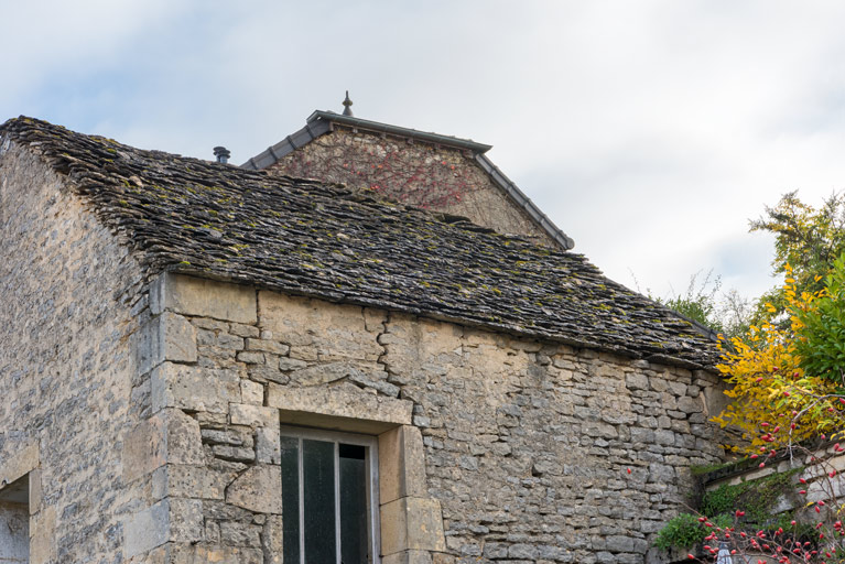 Détail de la toiture côté  ouest. 