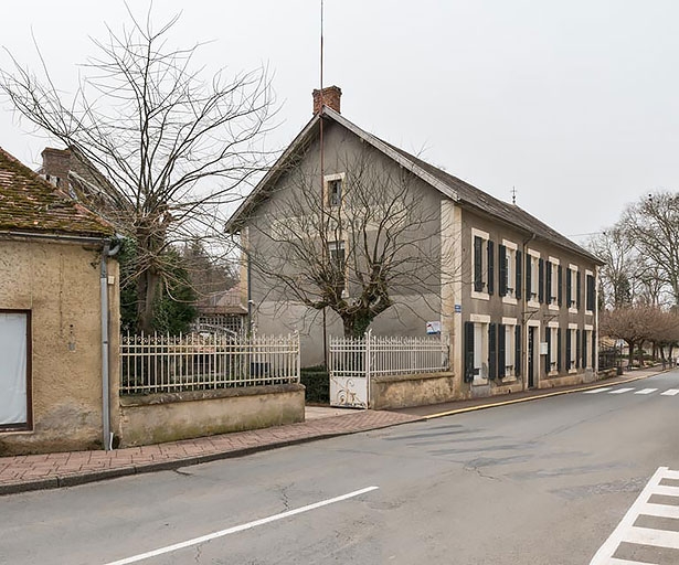 Hôtel La Roseraie.