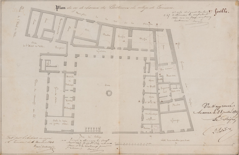 1ère feuille. Plan du rez-de-chaussée des bâtimens du collège de Tonnerre. 1844.