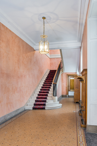 Rez-de-chaussée, vestibule du directeur.