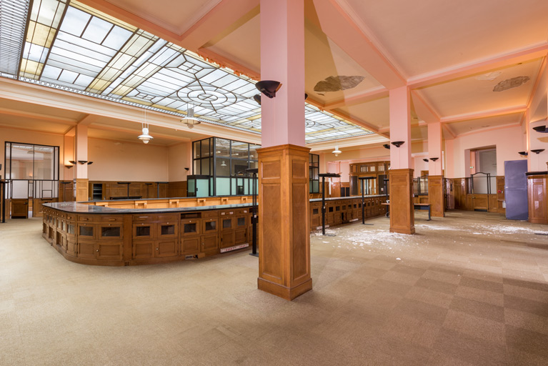 Rez-de-chaussée, hall du public.