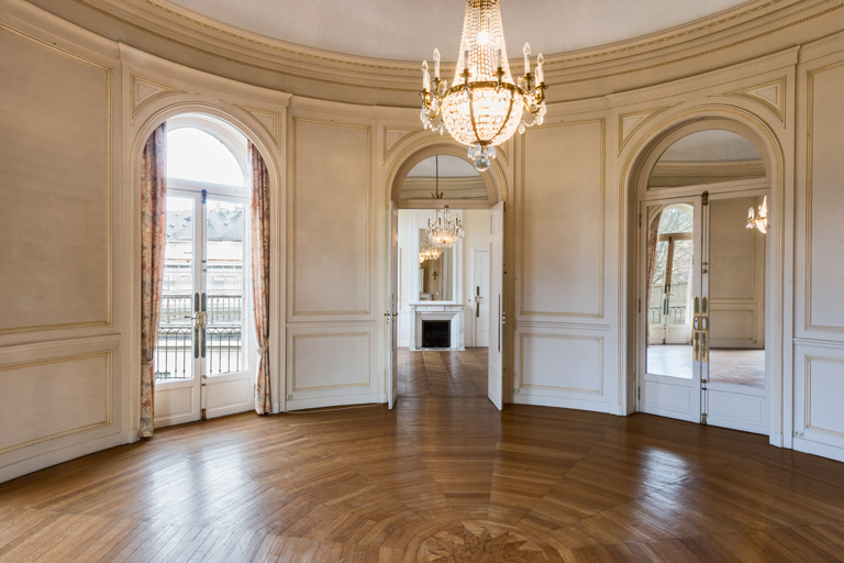 Premier étage, appartement du directeur, salon.