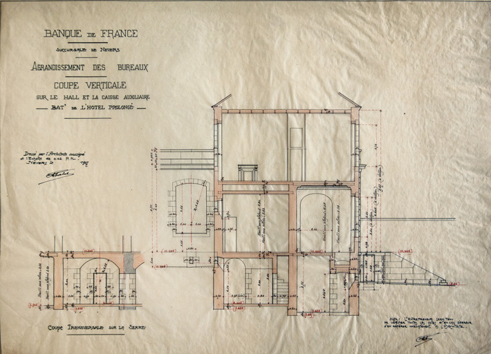 Coupe sur le hall et la caisse auxiliaire, projet d'extension (1907).
