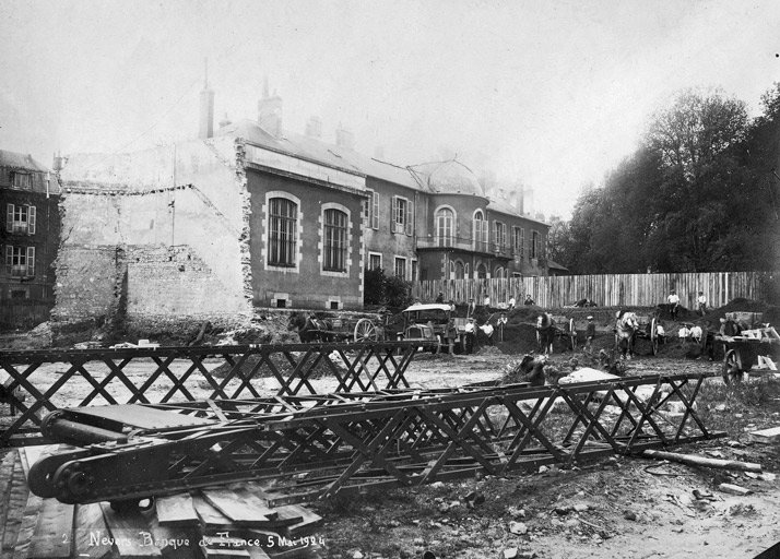 Chantier de construction (5 mai 1924).