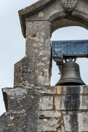 Clocher-mur, détail : date (1484).