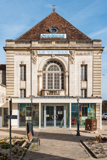 Façade antérieure.