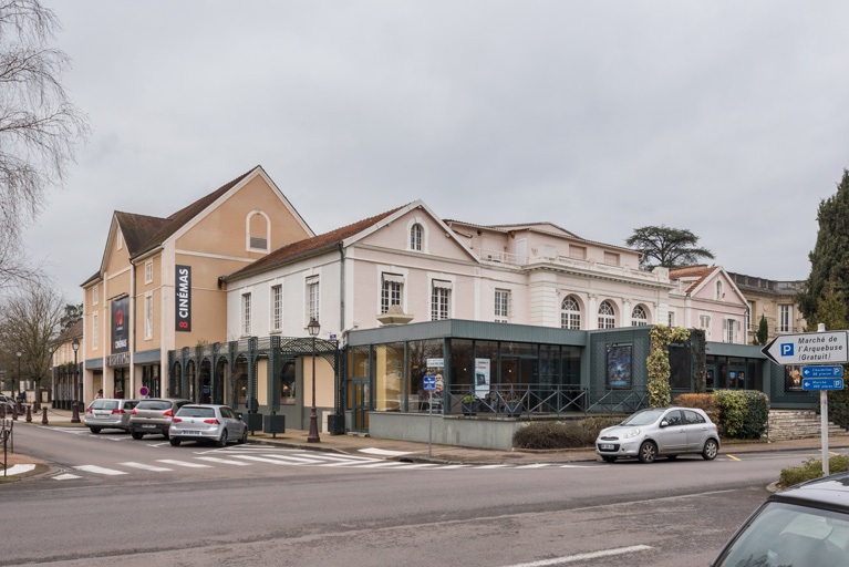 Cinéma le Grand Casino Auxerrois (1 boulevard du 11 Novembre).