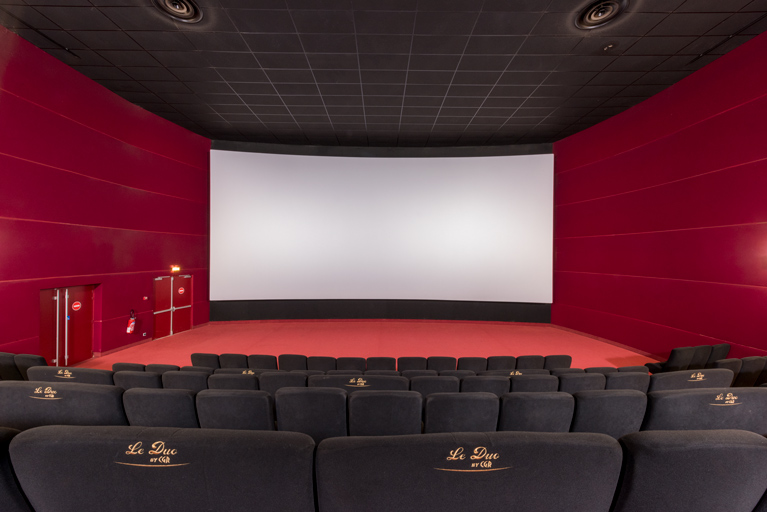 Salle 8, vue vers l'écran.