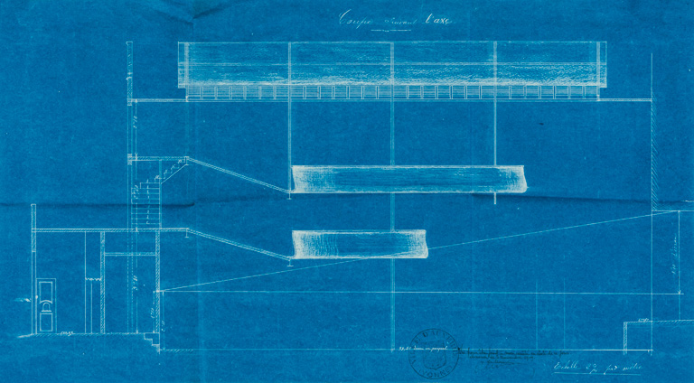[Plans et coupes du cinéma projeté pour Henri Botex]. Coupe suivant l’axe. S.d. [1909].