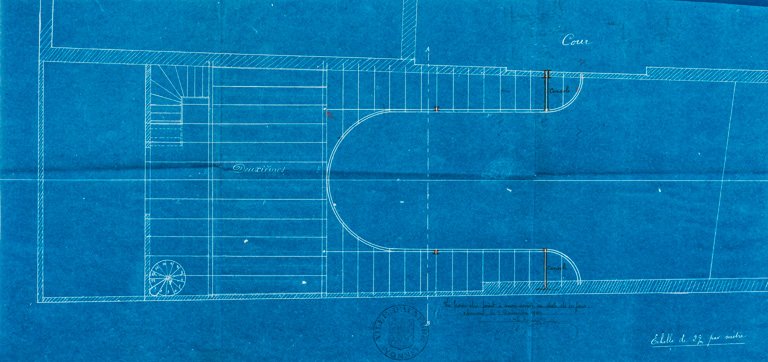 [Plans et coupes du cinéma projeté pour Henri Botex]. Deuxièmes. S.d. [1909].