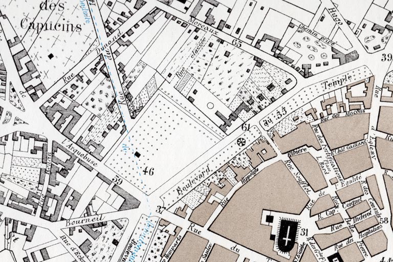Plan d'Auxerre édité par Albert Gallot, imprimeur. [Détail : Place de l'Arquebuse (46) et Grand Casino près du kiosque à musique (61)]. S.d. [1903].
